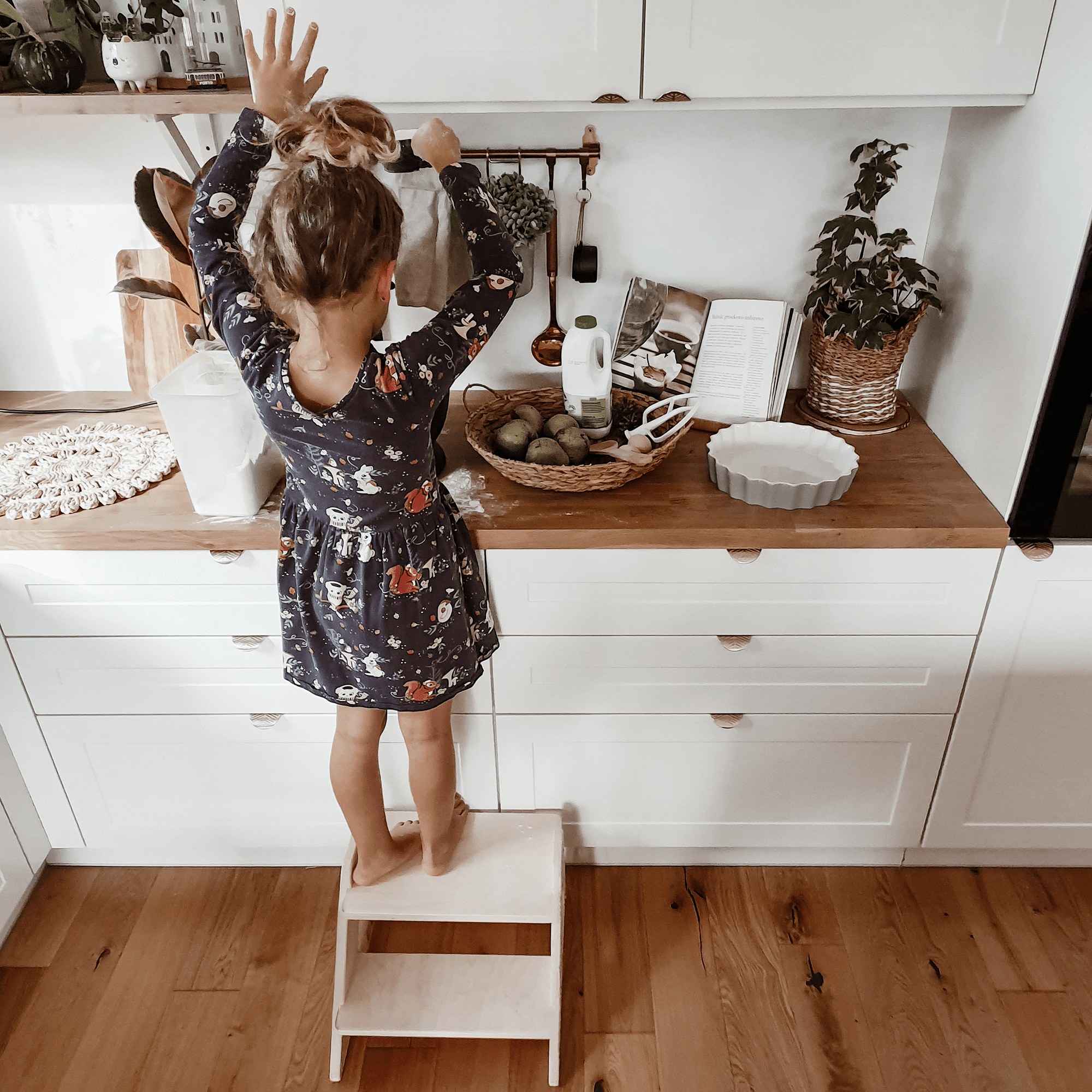 MAMOI® Children step | Bathroom stool toddler made of natural wood | Safe and versatile wooden step stool | Step kids bathroom | Step stool wooden | 100% ECO | Made in EU-3