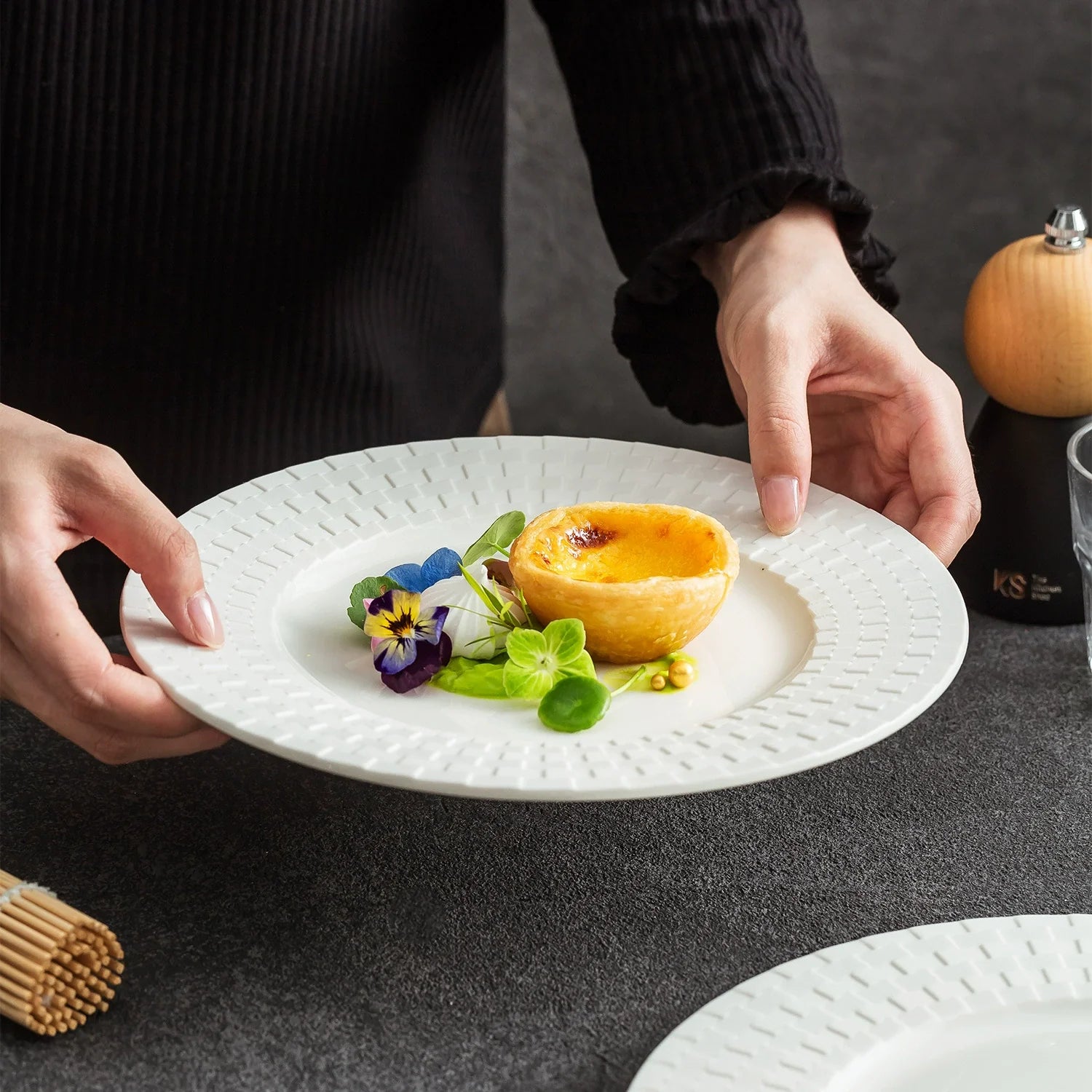 Embossed Weave-Texture Flat Plate — Modern Fine Dining Presentation